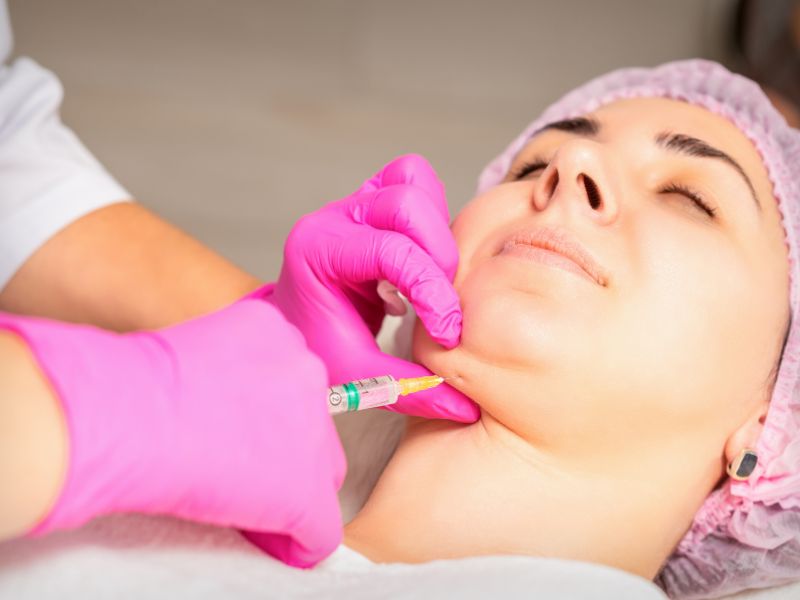Cirurgia Plástica Lipoaspiração de Submento (papada) em Curitiba