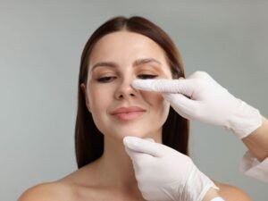Rinoplastia em Curitiba Harmonia Facial e Excelencia Tecnica com a Dra. Sibila Gaia